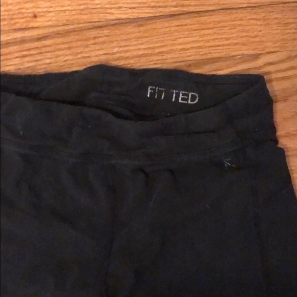 Black athletic legging capris - Picture 2 of 3